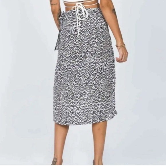 Princess Polly NWT Leopard Print Wrap Skirt - Picture 2 of 4